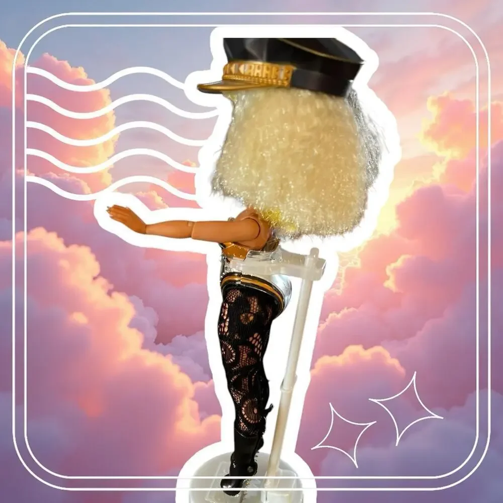 LOL SURPRISE  Remix Rock Band Fame Queen doll
